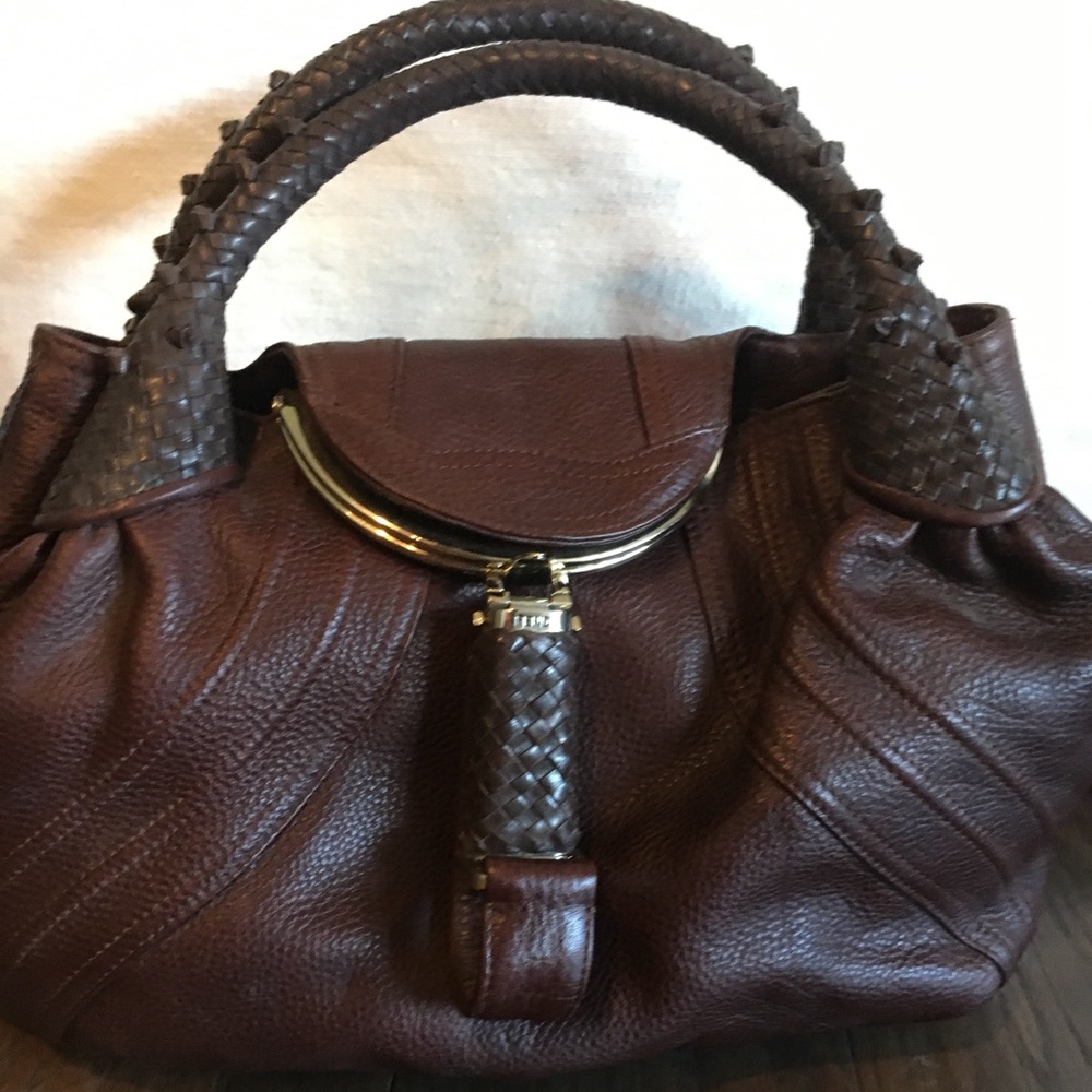 Fendi women’s: 100% authentic small spy bag Zucca